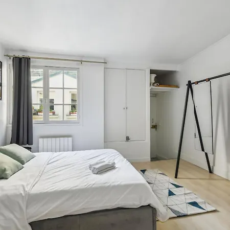 Pont Neuf & Jardin Du Luxembourg - Cityapartmentstay *